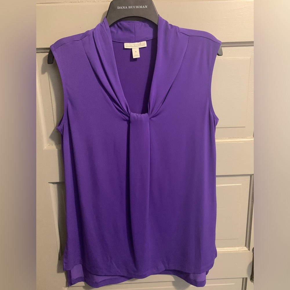 Dana Buchman sleeveless blouse